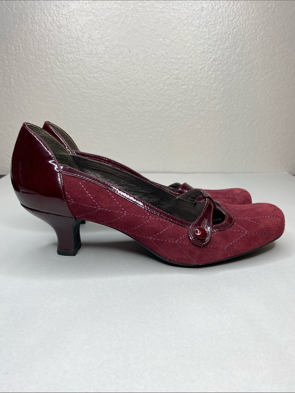 Franco Sarto Burgundy Suede Leather Mary Jane Pumps Heels Size 9.5